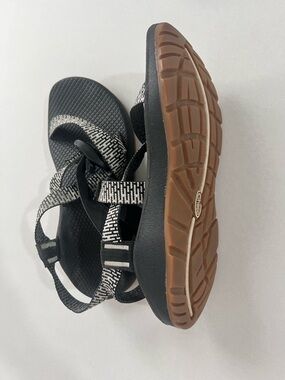 Chaco Women's Hiking Summer Sandals Adjustable Strap Comfy Snug Outdoors